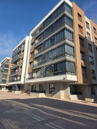 Mengene Mh Altıyol Cuma Pazarı Arkası Site İçi Arakat 3+1 Dairemiz Kiralık