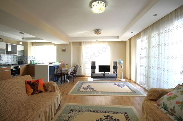 Retro’dan Leb-i Derya Lüks Sitede Full Eşyalı Kiralık 3+1