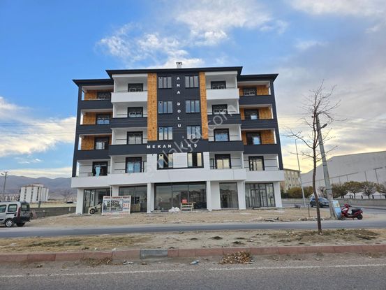 Toros Mah. 2+1 Yerden Isıtma Cadde Cephe Sıfır Satılık Daire