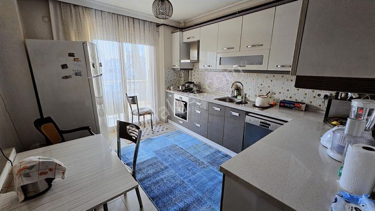 Saim Çıkrıkçı Caddesi Üzeri Genç Binada Geniş 3+1 Satılık Daire