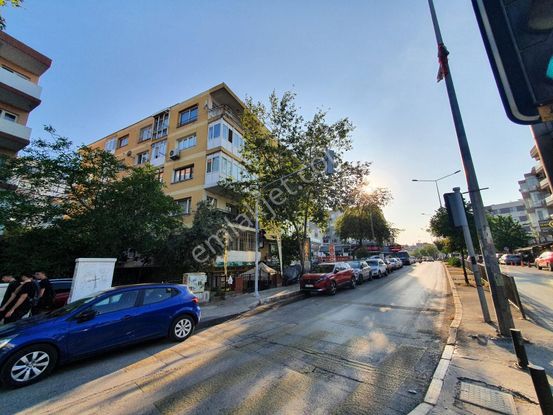 Bahçelievler Cadde'de Merkezi Konumda,metroya Yakın 3+1 Satılık