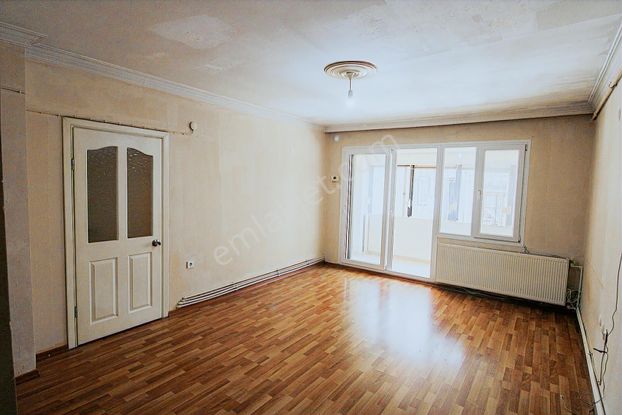 Üçyol Metro Yakını Kiralık 2+1 Doğalgazlı Daire Turyap'tan