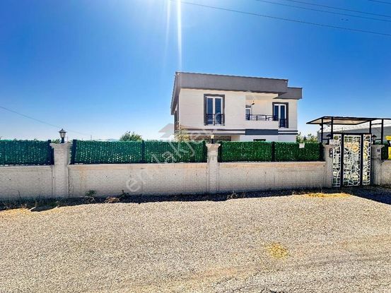 Güvenay - Çorum İbrahim Çayırı Satılık 6+1 280 M² Satılık Villa