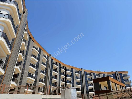 Deniz Manz. Havuzlu Site İçerisinde Ara Kat 1+1