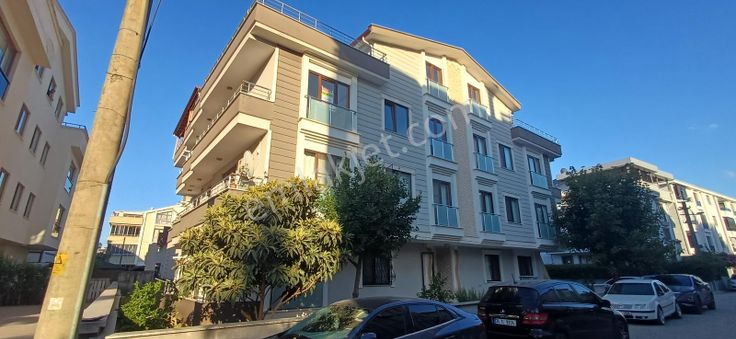 Turyaptan Çiftlikköyde Merkezde Kiralık 5+1 Dubleks Daire