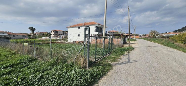 Foça Gerenköyde İmarlı Satılık Arsa