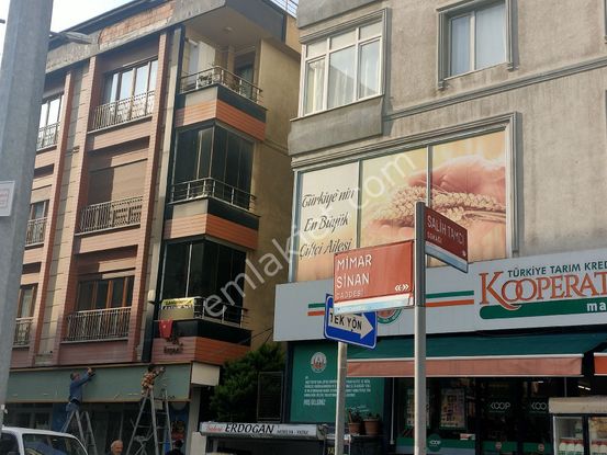 Sahibinden 2+1 Merkezi Yerde Altı Yol Manzaralı Ebeveyn Banyolu