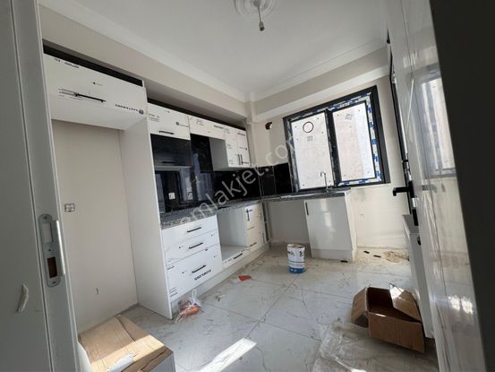 Çayırova İnönü Mahallesinde Asansörlü 2+1 0 Arakat