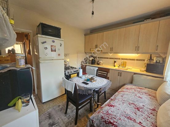 Çiğli Yeni Mah Geniş Teraslı + Arka Bahçeli 3 Katlı Satılık Bina