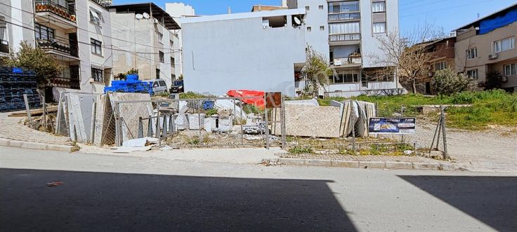 Mühendis Emlak' Tan Karabağlar Yunus Emre Mah. 137 M2 Köşe Arsa