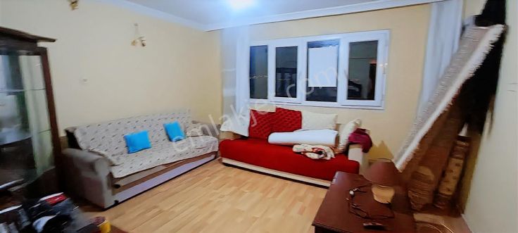 Mühendist'e Yurtoğlu Mah. Doğal Gazlı 85m2 Arakat Daire Kiralık.