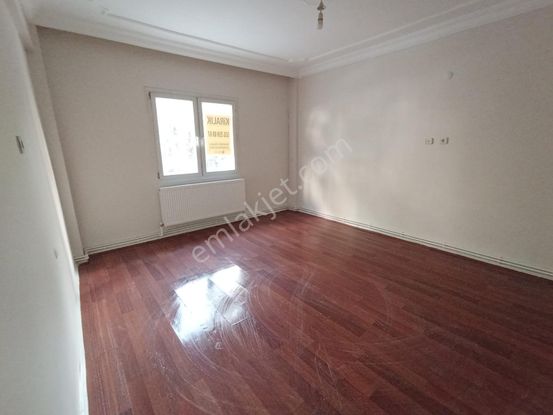 Karabağlar Günaltay Mh 100m2 2+1 Doğalğazlı Temiz Daire Kiralık
