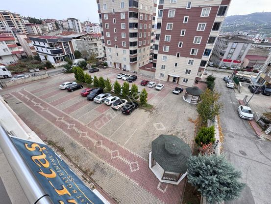 Kişla Mah'de Site İçi 4.kat Kiralık Geniş 2+1 Daire