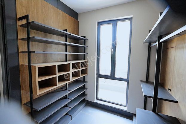 Alacaatlının Gözde Konumunda 400 M² Tam Müstakil Satılık Villa