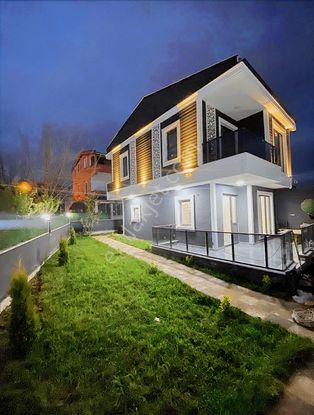 Tuğra'dan Yeniçiftlikte Satılık 3+1 Villa
