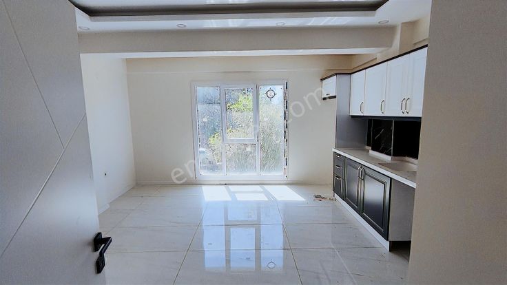 Rw Nefes'ten Burhaniye Merkezde Köşe Konumda Satılık 2+1 Daire