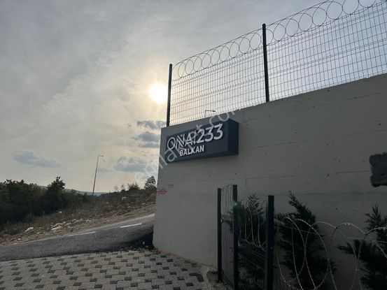 Rw Land Gayrimenkul Den Ona 233 Balkan Önü Açık Ara Kat Kiralık