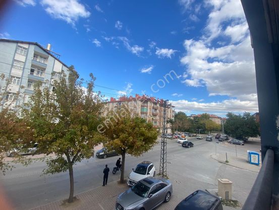 Karatay Sarıyakup Mah Cadde Cepheli Satılık Daire