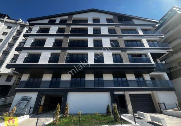 Çankaya Kırkkonaklar Da Sıfır Bina Da Manzaralı, Önü Açık Lüks Yapılı 1+1 Satılık Daire