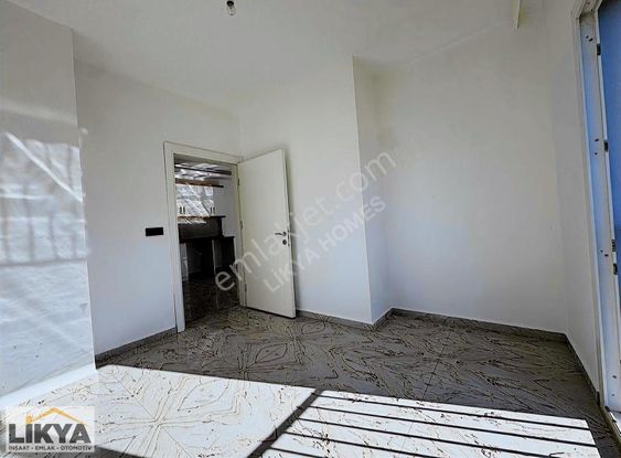 Patlangıç Mah. Asansörlü Bina Da Eşyasız Kiralık 1+1 Daire