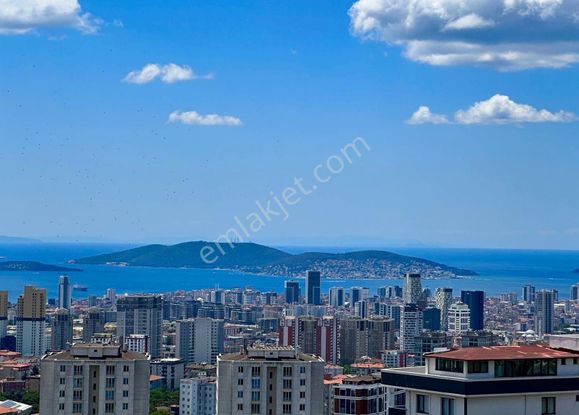 Mertcan Dan Yakacık'ta Orman Ve Adalar Manzaralı Lüks 3+1 Satılık