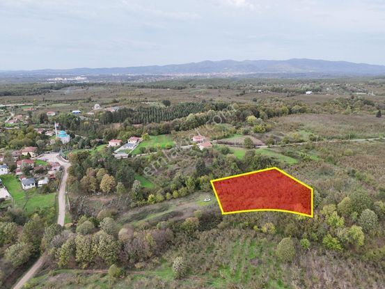 Emlak Evim - İkramiyede 4068 M2 Yarısı İmarlı Arsa