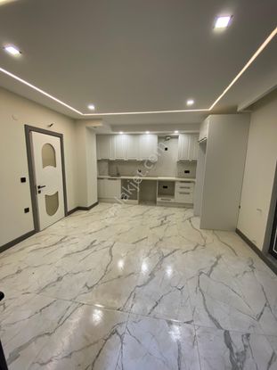 Sarılar Mahallesi 2 + 1 Asansörlü Ara Kat Daire Satılık