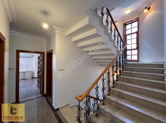 Arsa Parasına Satılık Muazaam 8+1 Villa Önü Park Acil