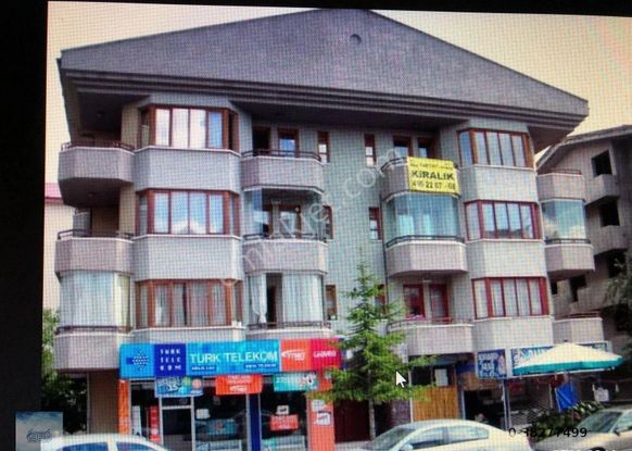 Birlik Podgorista Caddesi Üzeri 4+1 Kombili 180m2 Açık Otoparklı Ön Yan Arka Cephe Kiracı Oturu