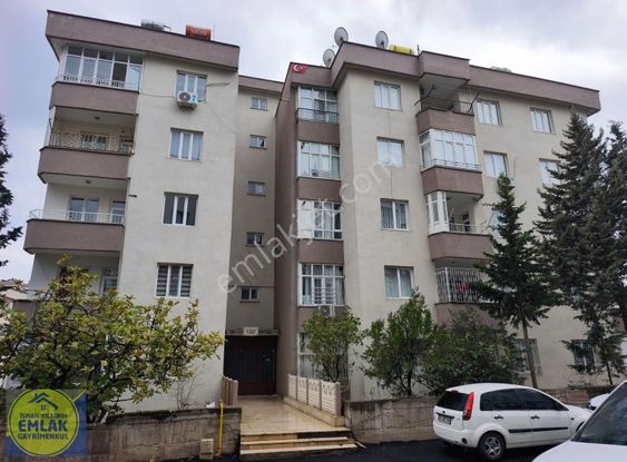 İsmail Yıldırım Emlak'tan Uzun Çarşı Arkasında 3+1 Kiralık Daire