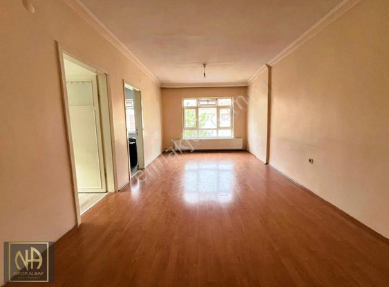 Emsalsiz !! Ayvalı'da Ön Cephe Cadde Paraleli 3+1 Fırsat Satılık