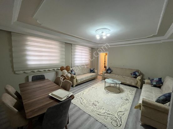 Alipaşa Mahallesinde Site İçi Satılık Geniş 4+1 Daire