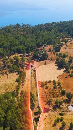 Akyakaya 8 Km Mesafede Etrafı Çevrili Herşeyi İle Tam Yatırımlık