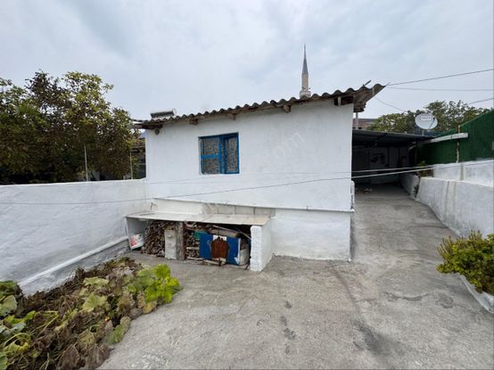 Satılık Avlulu Köy Evimiz