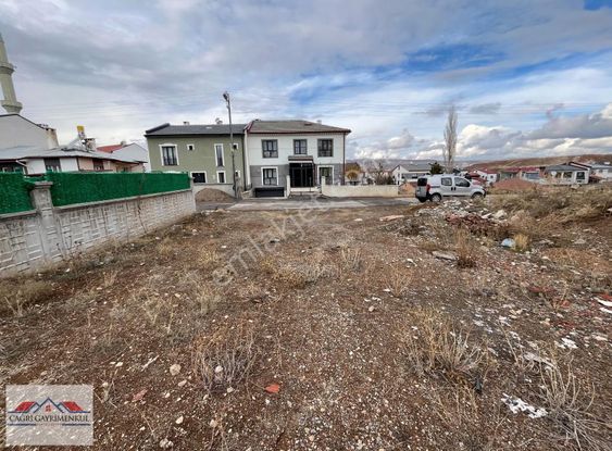 Karşıyakada Satılık 324 Metrekare Arsa