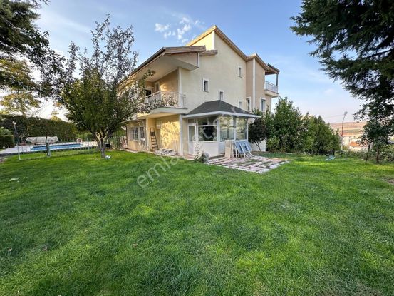 Coldwell Banker Safir'dn Cankoç Sitesinde Satılık Tripleks Villa