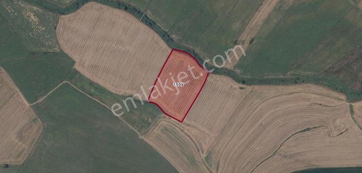 Kırklareli Lüleburgaz Çengelli Köyünde 15,200 M² Yatırımlık Tarla