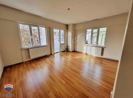 Şehir Merkezinde 3+1 Masrafsız Ve Aydınlık Daire