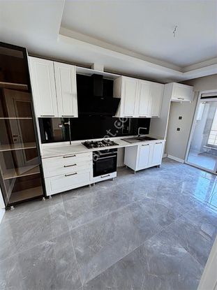 Çeçenistan Cd.sinde Lavinya Sitesinde 3+1 Arakat ( Küçük Tip )