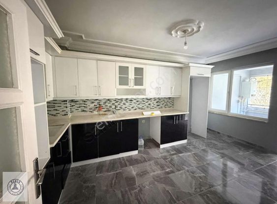 Özden Gayrimenkul'den Stad Park Evlerinde Kiralık 3+1 Daire