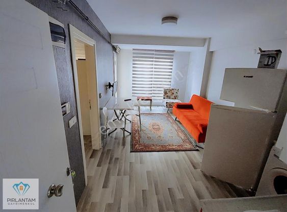 Adliye Yanında Fırsat Eşyalı 1+1 Satılık Daire