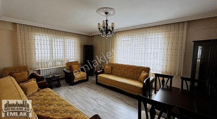 Mercanlardan Yeşilevler'de Çift Girişli 6+1 Satılık Dublex Daire