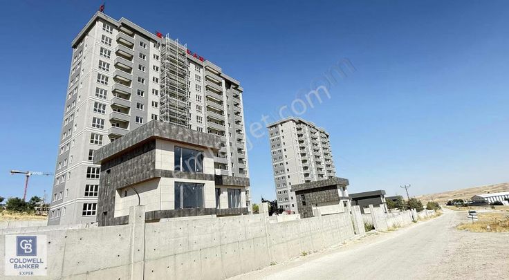 Çankaya Üniversitesi'ne 550 Metre 2+1 Site İçinde Ebeveyn Banyo