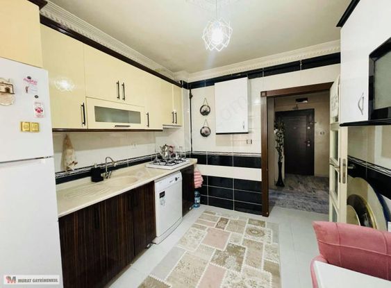 Kanunide Merkezi Konumda Genç Binada Masrafsız Geniş M2 2+1