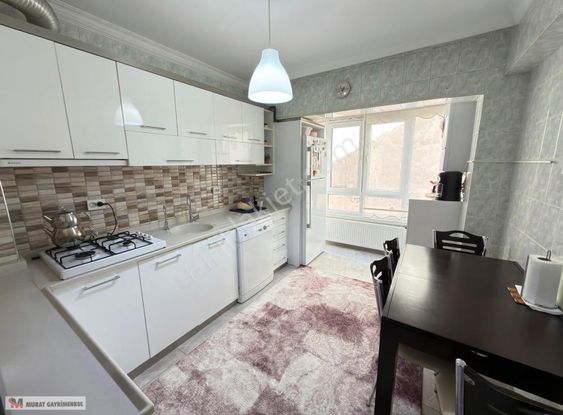 Osmangazi Cadde Üzerinde Ara Katta Ful Yapılı Yalıtımlı Geniş M2