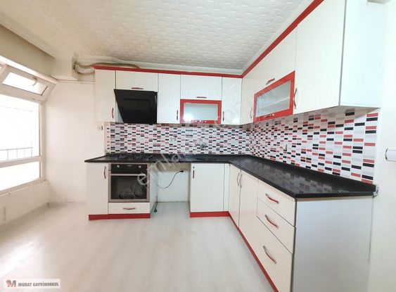 Osmangazide Ana Caddede Masrafsız Cepheleri Açık Geniş 3+1