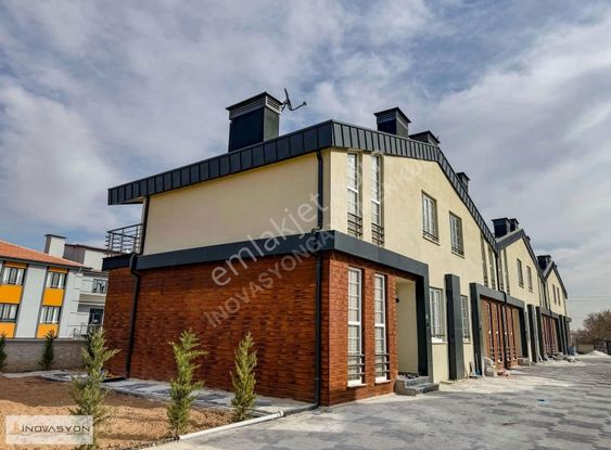 Bahçeşehir Mh Hasanköy Cd Yakını Satılık Sıfır Siteiçi 3+1 Villa