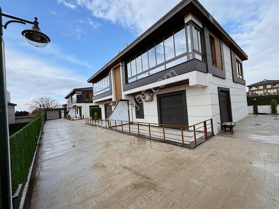 Akkaya İnşattan Mükemmel Konumda İskanlı Oturuma Hazır