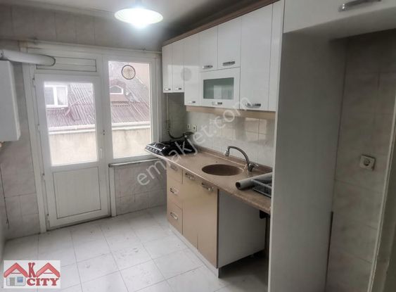 Avcılar'da 2+1 90m2 25000tl
