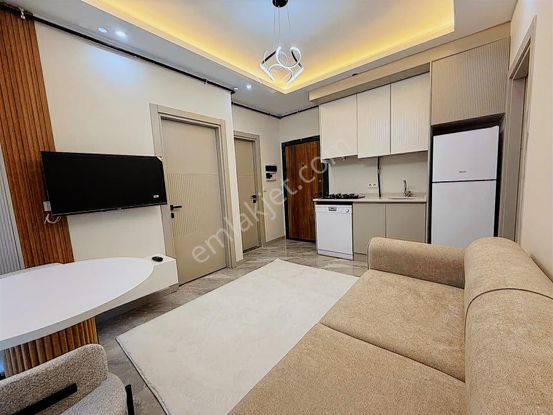 Üni. Yürüme Mesafesinde Sıfır Eşyalı Arakat 2+1 Kiralık Apart